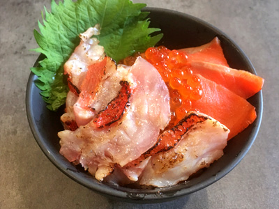 Seafood Rice Bowl with Seaweed